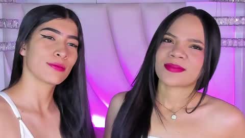 Snapshot of siara_lewis_ chatting on 25, 4, 2026 Siara and Zoe tattoo online show from 25, 4, 2026