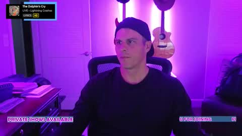 Snapshot of sidesnack chatting on 27, 10, 2025 SideSnack online show from 27, 10, 2025