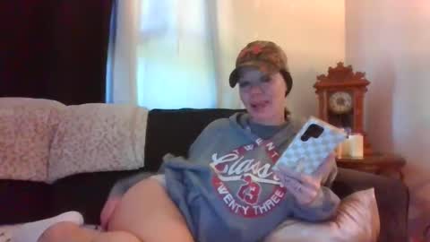 Snapshot of sidneyraee chatting on 4, 5, 2026 Mrs. St. Patrickk online show from 4, 5, 2026