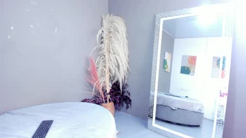 sienna_glow online show from 25, 3, 2026