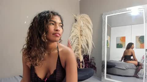 sienna_glow online show from 7, 4, 2026