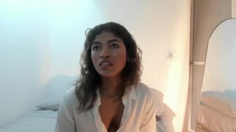 Snapshot of sienna_glow chatting on 29, 5, 2026 sienna_glow online show from 29, 5, 2026