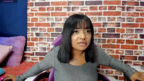 Snapshot of sienna_lux01 chatting on 12, 5, 2026 sienna_lux01 online show from 12, 5, 2026