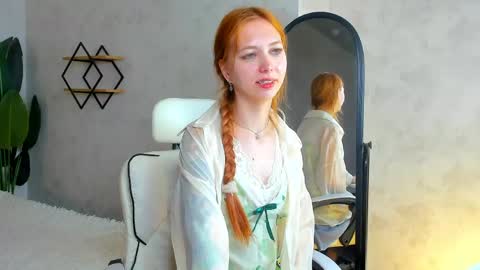 Snapshot of sienna_nyx chatting on 16, 4, 2026 Sienna online show from 16, 4, 2026