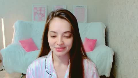 Snapshot of siennamia chatting on 7, 6, 2026 Sienna Mia online show from 7, 6, 2026