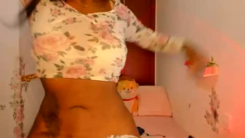 Snapshot of sierra_violet chatting on 8, 7, 2026 sierra_violet online show from 8, 7, 2026