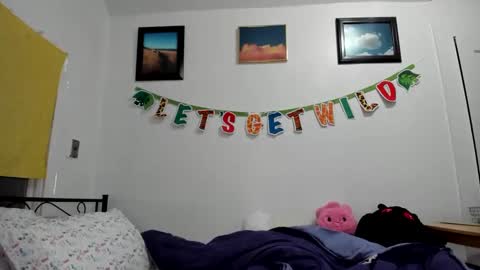 Snapshot of sierrasquirter chatting on 11, 3, 2025 Sierra online show from 11, 3, 2025
