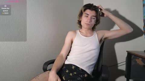 Snapshot of silly_cybin chatting on 26, 11, 2025 cybin online show from 26, 11, 2025