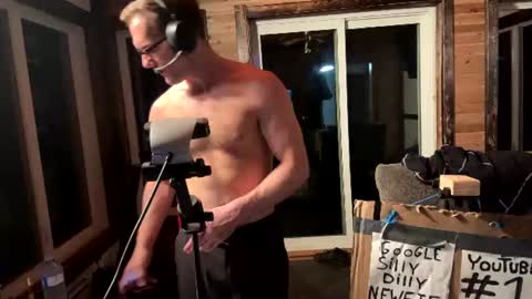 Snapshot of sillydillynewfie chatting on 24, 6, 2026 Silly Dilly Newfie online show from 24, 6, 2026