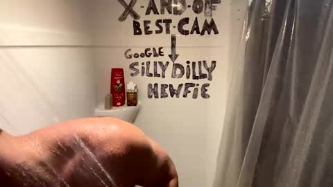 Snapshot of sillydillynewfie chatting on 3, 7, 2026 Silly Dilly Newfie online show from 3, 7, 2026