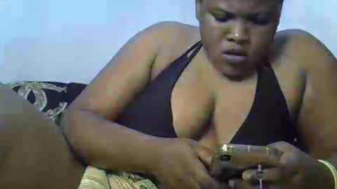 Snapshot of silver_baby06 chatting on 18, 4, 2026 silver baby06 online show from 18, 4, 2026
