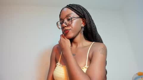 Snapshot of silverosequeen chatting on 17, 4, 2026 silverosequeen online show from 17, 4, 2026