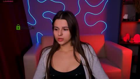 Silvia nude in pvt  online show from 28, 11, 2025