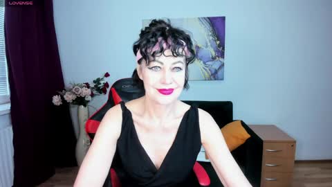 Snapshot of silvia_wallec chatting on 2, 5, 2026 Silvia Wallec online show from 2, 5, 2026