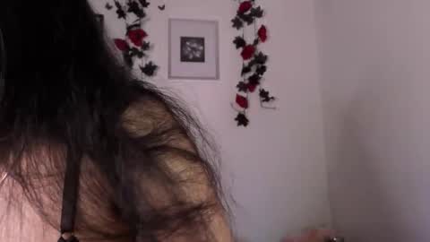 Snapshot of simone_philll chatting on 28, 10, 2025 Simone Phill online show from 28, 10, 2025