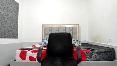 Snapshot of simonkeler chatting on 25, 2, 2026 SIMON KELER online show from 25, 2, 2026