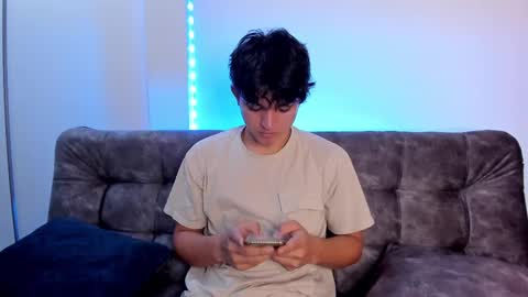 Snapshot of simonlambert__ chatting on 21, 12, 2024 Simon online show from 21, 12, 2024