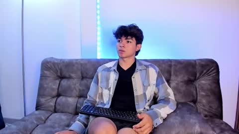 Snapshot of simonlambert__ chatting on 22, 12, 2024 Simon online show from 22, 12, 2024