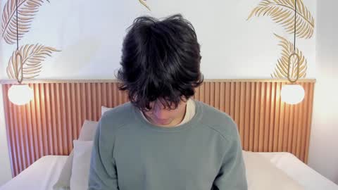 Snapshot of simonlambert__ chatting on 3, 1, 2025 Simon online show from 3, 1, 2025