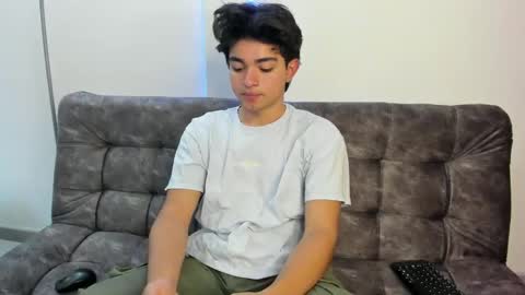 Snapshot of simonlambert__ chatting on 22, 1, 2025 Simon online show from 22, 1, 2025