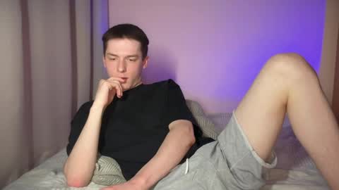 Snapshot of simonsweett chatting on 12, 5, 2026 Simon online show from 12, 5, 2026