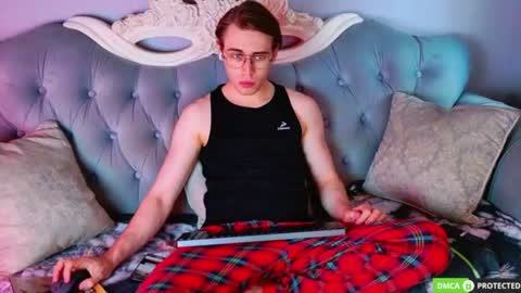 Snapshot of simonwarner chatting on 14, 7, 2026 Simon online show from 14, 7, 2026
