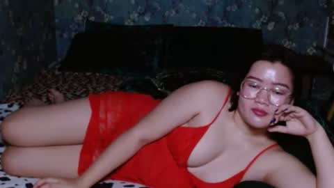 Snapshot of simply_niki chatting on 13, 6, 2026 zia online show from 13, 6, 2026