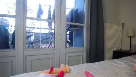 Snapshot of simur_sahso chatting on 5, 12, 2024 Sofi wed. - sat. 11am - 11 pm and Santi with Sofi sun.. - tue. 11 am - 5 pm europe online show from 5, 12, 2024