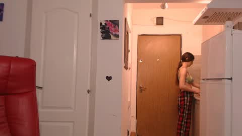 Snapshot of simyhvn chatting on 31, 3, 2026 simyhvn online show from 31, 3, 2026