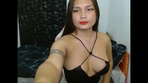 Snapshot of sinampot chatting on 21, 12, 2024 hi im thalia nice to meet you please give me thumbs up 3 online show from 21, 12, 2024