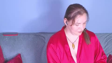 Snapshot of sinful_helena chatting on 1, 6, 2026 sinful_helena online show from 1, 6, 2026