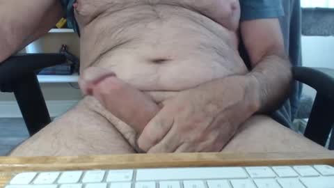 Snapshot of singlemaleca chatting on 4, 10, 2025 SingleMaleCA online show from 4, 10, 2025