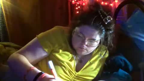 Snapshot of siofra chatting on 28, 4, 2026 Siofra online show from 28, 4, 2026