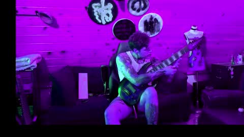 Snapshot of siphonophorstrings chatting on 6, 11, 2025 Dustbunnyfoofoo online show from 6, 11, 2025