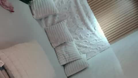 Snapshot of siren_novaxx chatting on 28, 7, 2026 hi online show from 28, 7, 2026