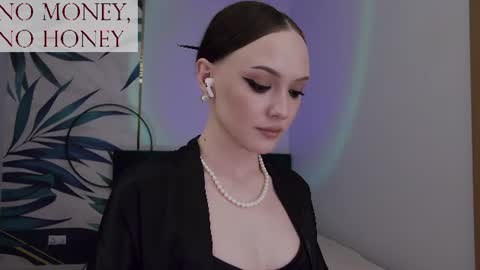 Snapshot of sirenaswhisper chatting on 13, 6, 2026 Goddess Sirena online show from 13, 6, 2026