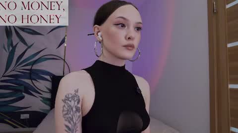 Goddess Sirena online show from 16, 7, 2026