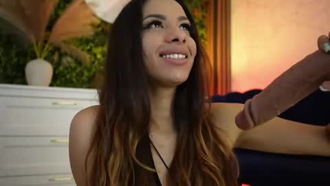 Snapshot of sisi_von_dee chatting on 31, 5, 2026 Dee online show from 31, 5, 2026