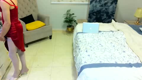 D i f a  Ana Arbeh shemale online show from 13, 4, 2026