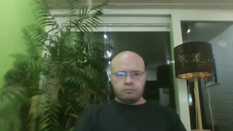 sixten19795 online show from 12, 1, 2026