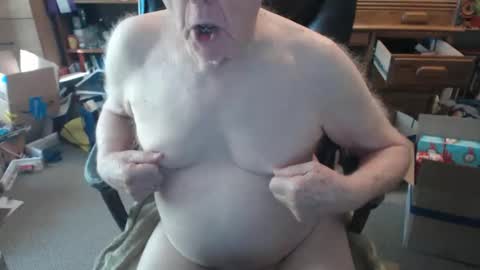Snapshot of sjbottomboi chatting on 1, 12, 2025 sjbottomboi online show from 1, 12, 2025