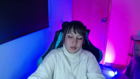 Snapshot of skarlet_adams chatting on 23, 4, 2026 Alice online show from 23, 4, 2026