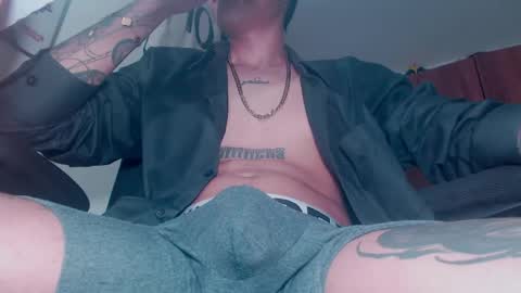 Snapshot of skateboy444 chatting on 11, 5, 2026 king online show from 11, 5, 2026