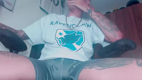 Snapshot of skateboy444 chatting on 19, 5, 2026 king online show from 19, 5, 2026