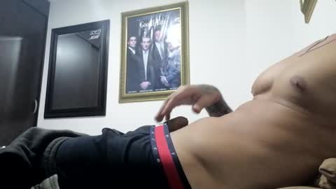 Snapshot of skater19xxx chatting on 19, 2, 2026 miguel online show from 19, 2, 2026