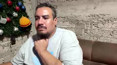 Snapshot of skinhell chatting on 23, 6, 2026 Elias online show from 23, 6, 2026