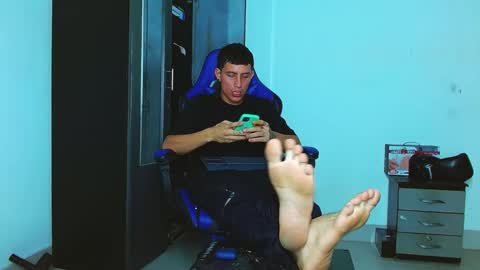 skinny marked online show from 15, 2, 2025