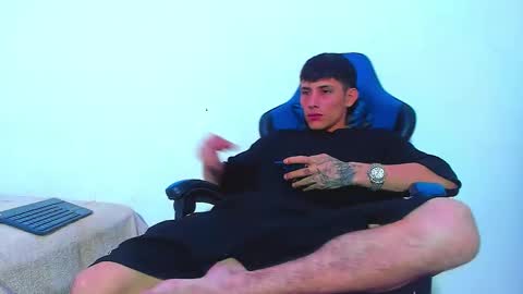 skinny marked online show from 19, 12, 2025