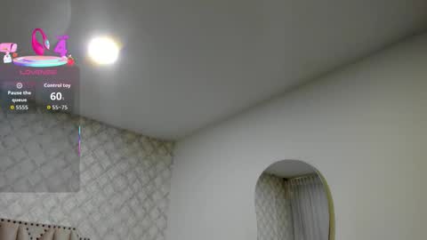 Snapshot of skinnygirl_28 chatting on 14, 2, 2026 SkinnyGirl online show from 14, 2, 2026