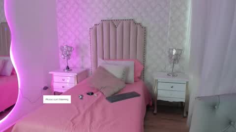 Snapshot of skinnygirl_28 chatting on 18, 2, 2026 SkinnyGirl online show from 18, 2, 2026